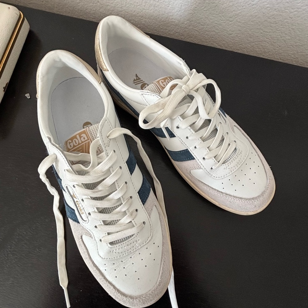 Gola hawk White and Blue Sneakers like new